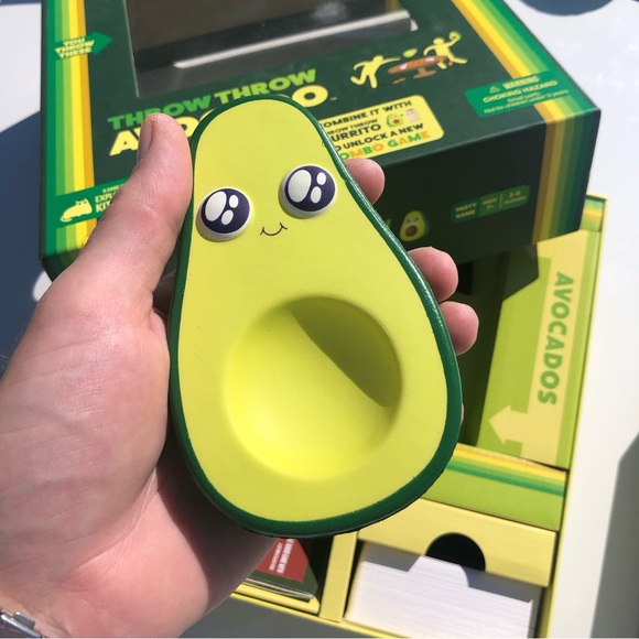 Throw Throw Avocado By Exploding Kittens Family Party Game 2-6 Players Age 7 + - Picture 5 of 11